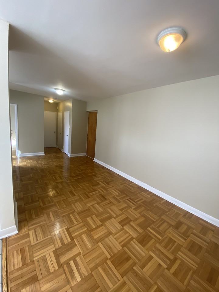 2135 Avenue - Photo 3 of 15