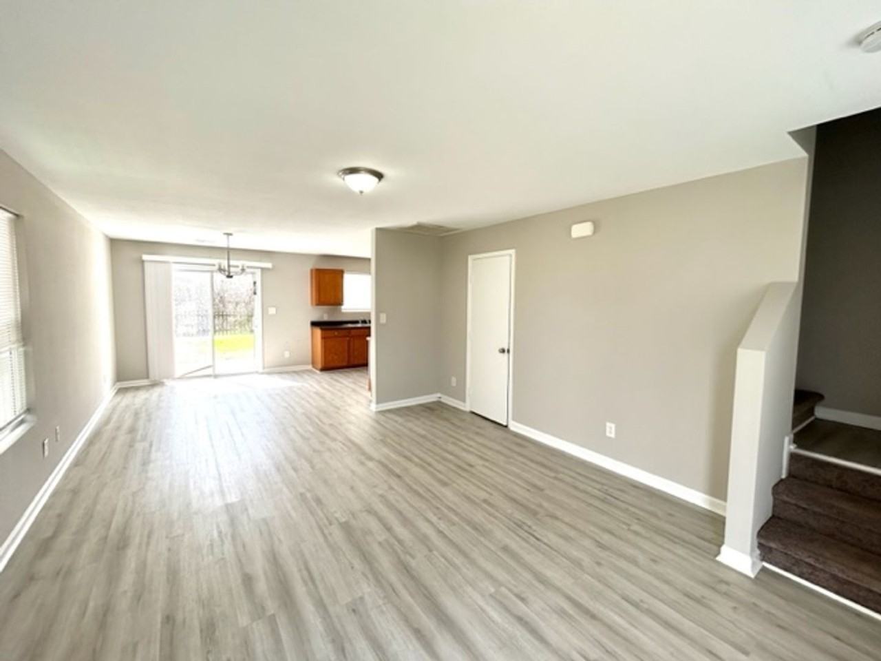 16742 Wellhouse Dr - Photo 2 of 21
