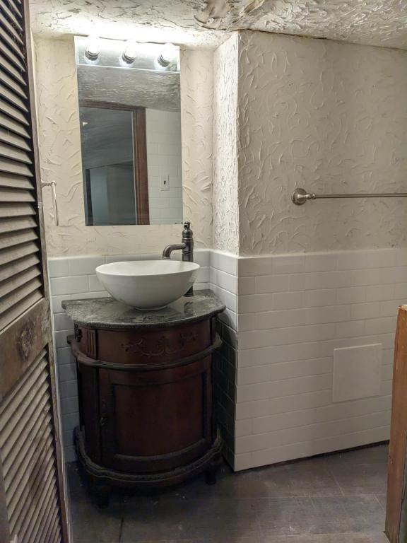 7076 Lemington Ave #1 - Photo 6 of 7