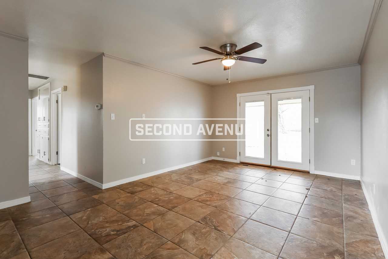 6328 N Hammond Ave - Photo 4 of 13