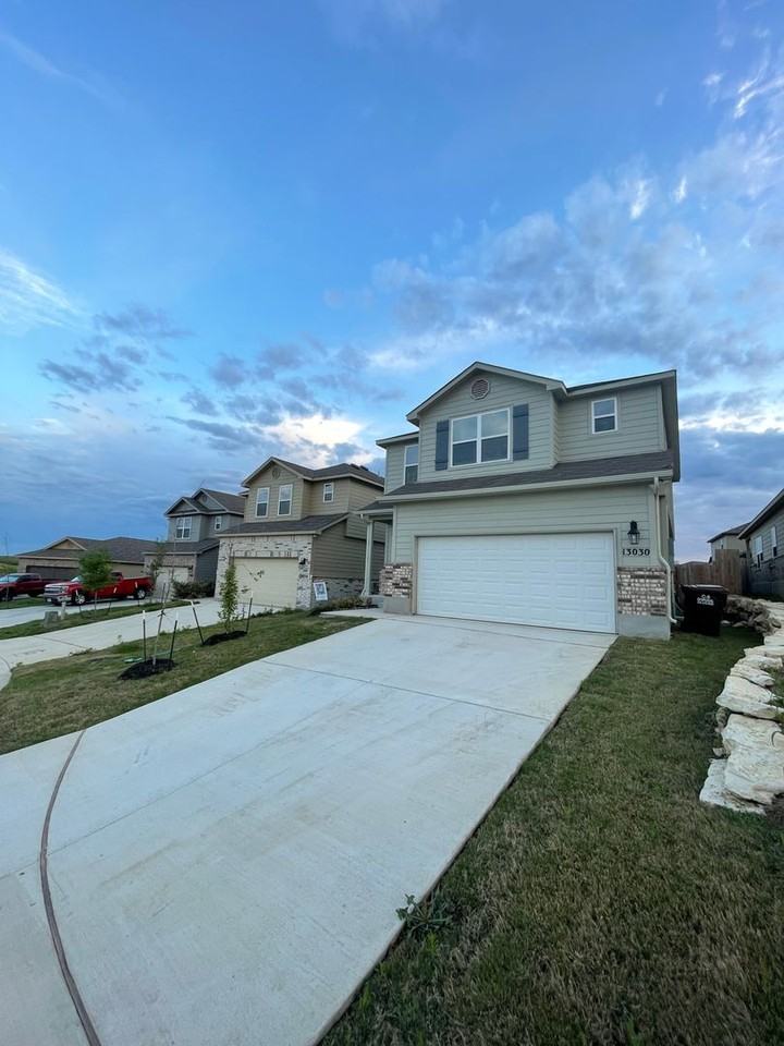 13030 Candace Way - Photo 3 of 19