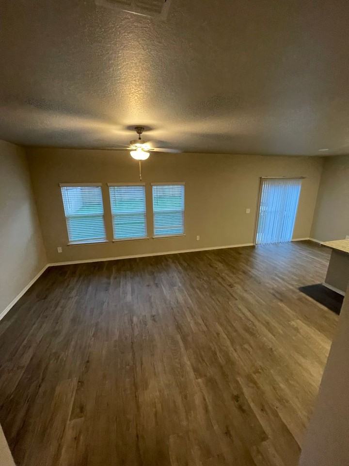 13030 Candace Way - Photo 5 of 19