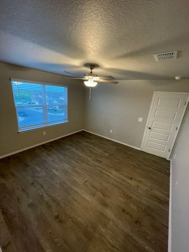 13030 Candace Way - Photo 6 of 19