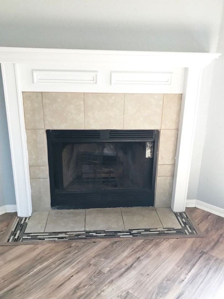 1910 Fleetwood Dr - Photo 4 of 24