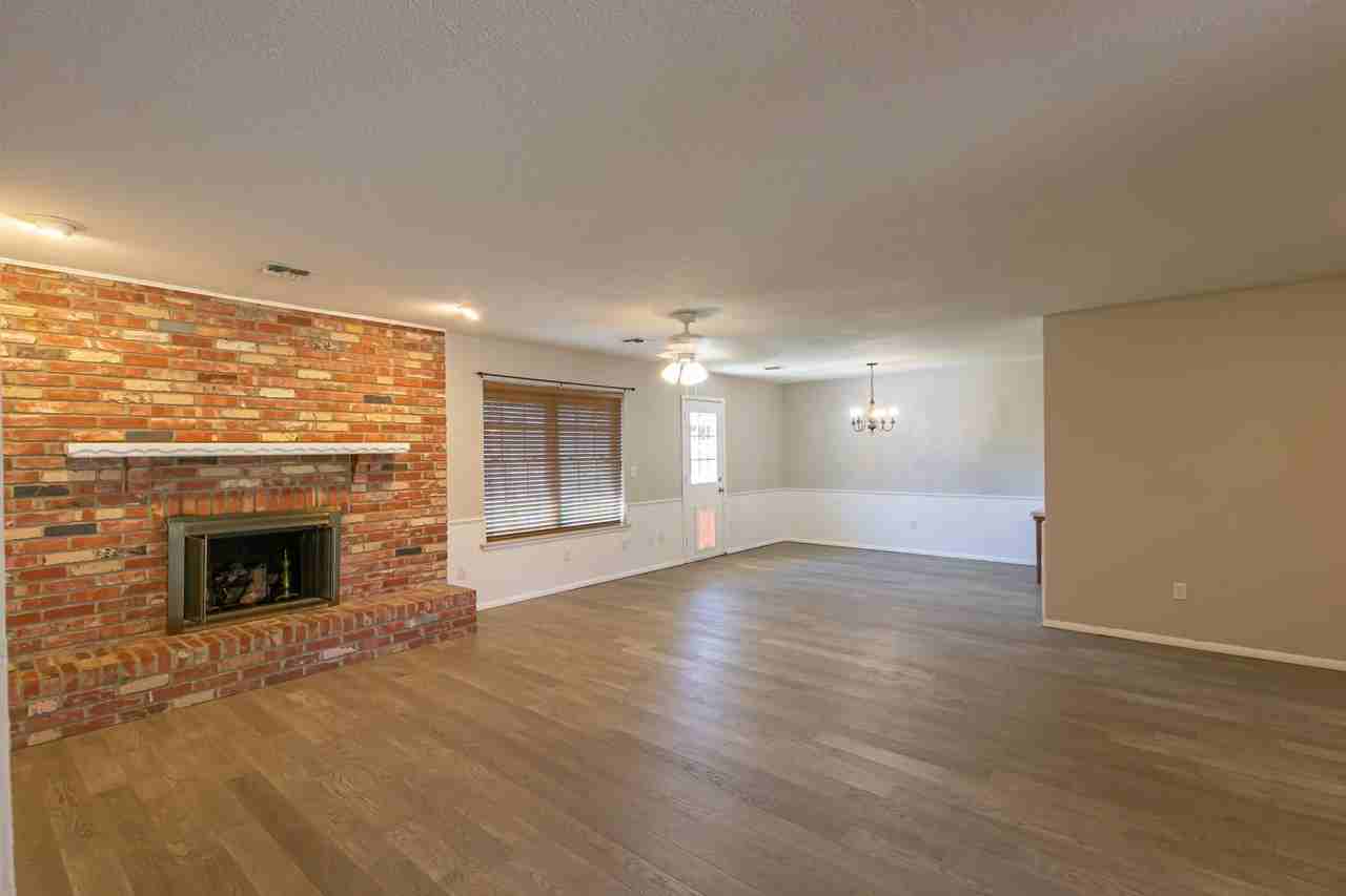 7814 Nw 25th Ter - Photo 3 of 27