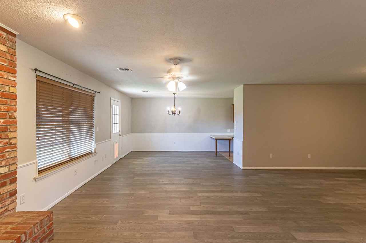 7814 Nw 25th Ter - Photo 7 of 27