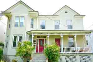 featured image of 813 Belmont Ave