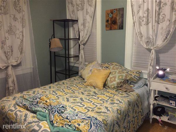 1424 Heard Ave - Photo 3 of 5