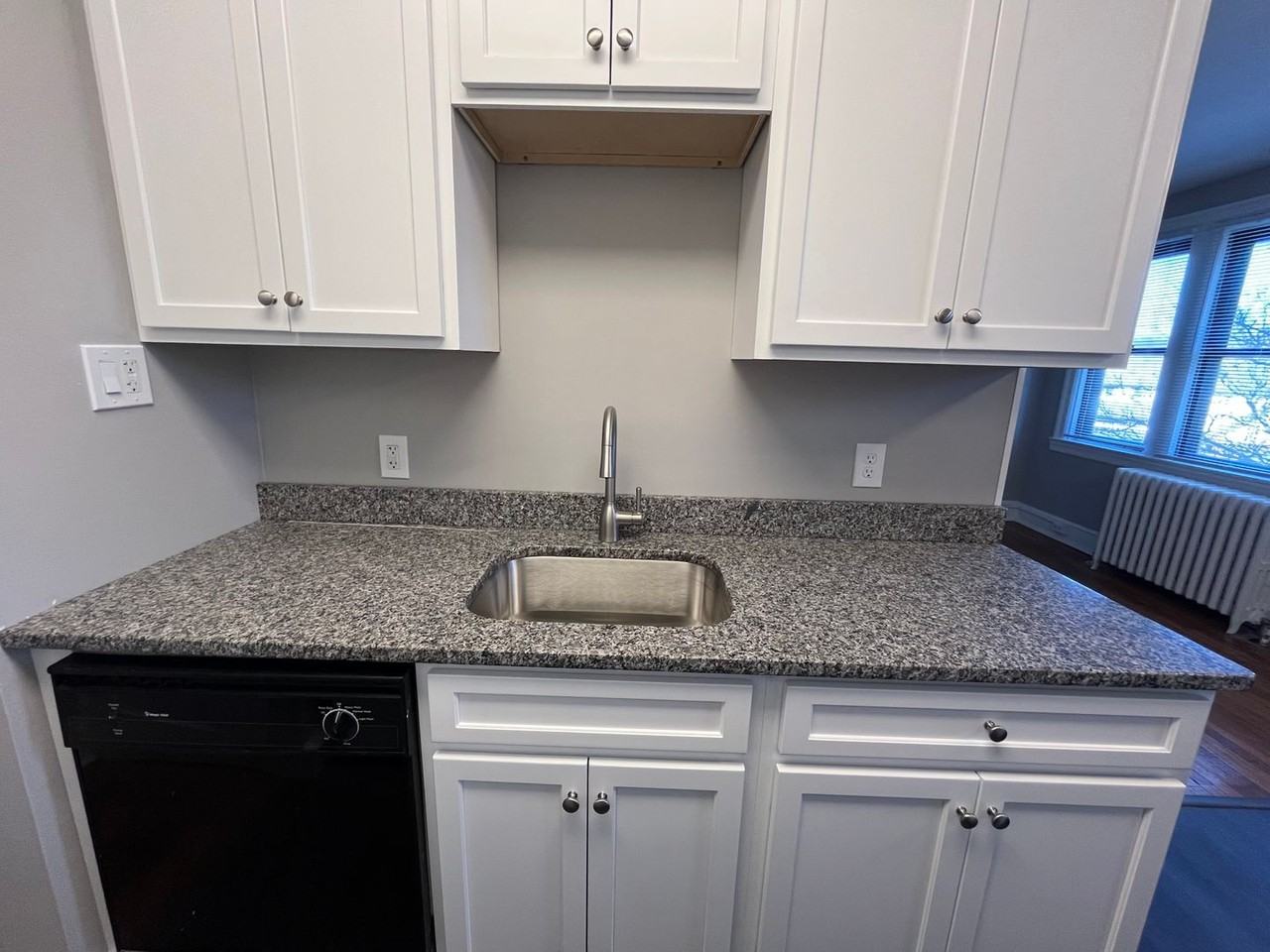 270 N. Keswick - Photo 2 of 10
