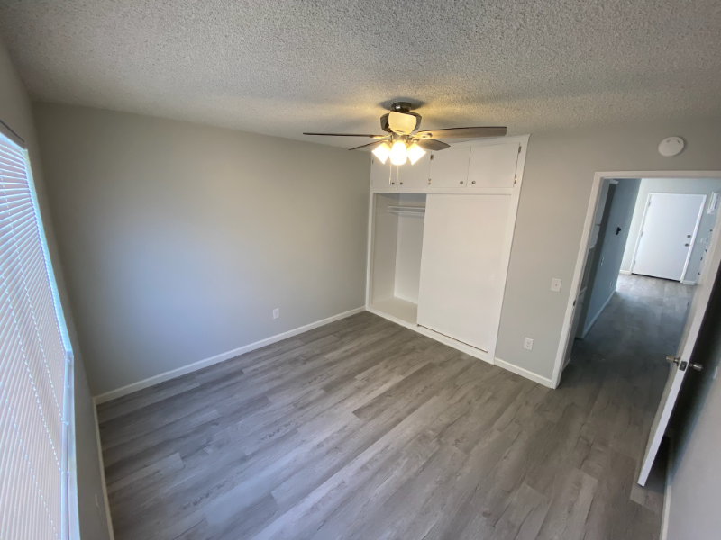 2429 Pattiglen Ave - Photo 2 of 11