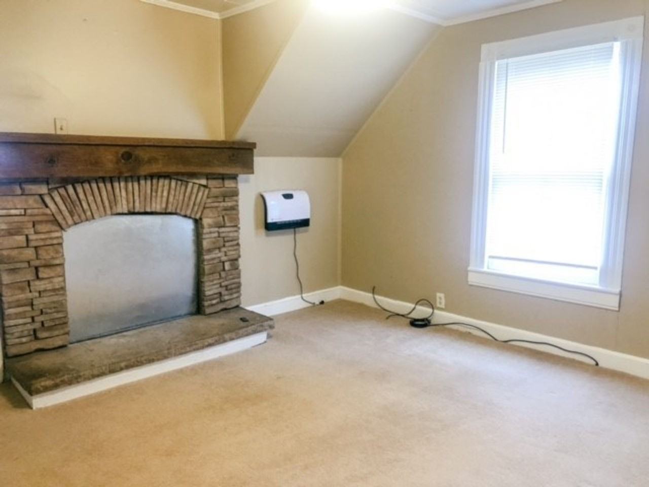 7169 Strawberry Rd - Photo 5 of 10