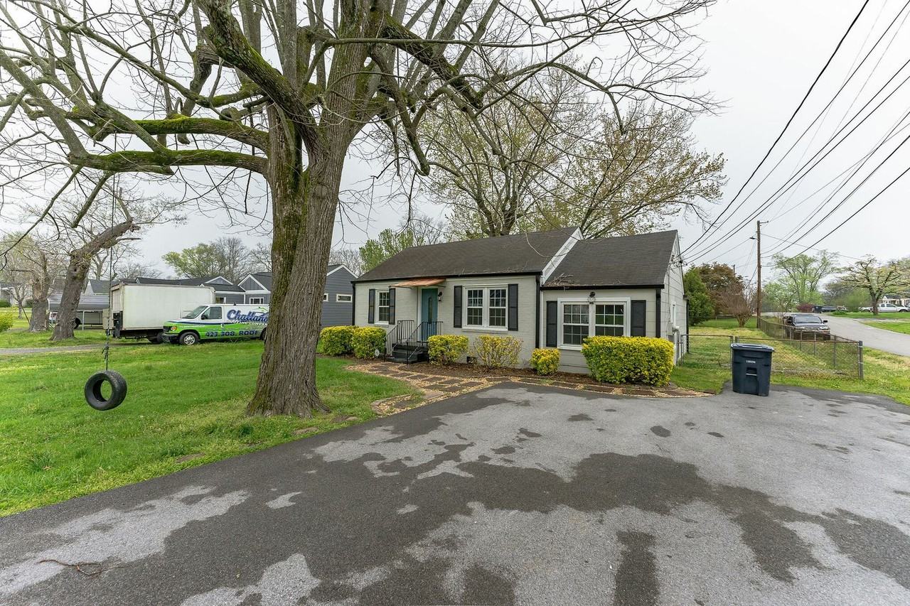 1314 Marlboro Ave - Photo 2 of 21