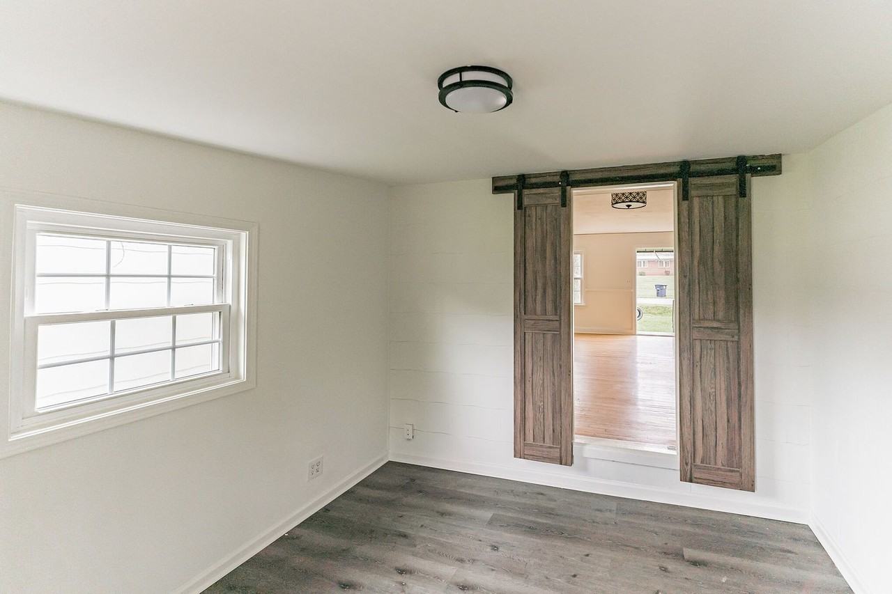 1314 Marlboro Ave - Photo 3 of 21
