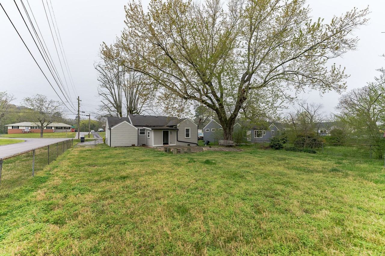 1314 Marlboro Ave - Photo 4 of 21