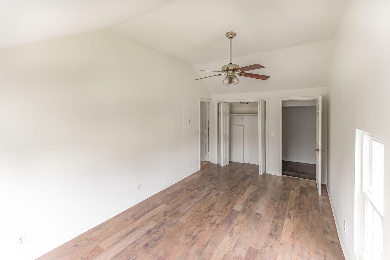 1314 Marlboro Ave - Photo 6 of 21