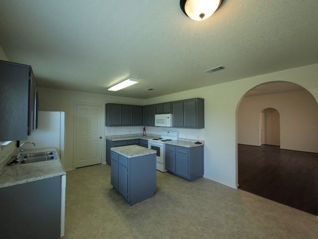 3812 Tiger Dr - Photo 6 of 20