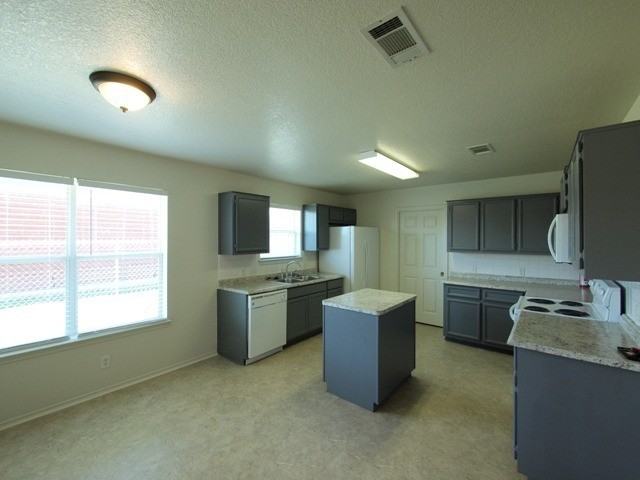 3812 Tiger Dr - Photo 7 of 20