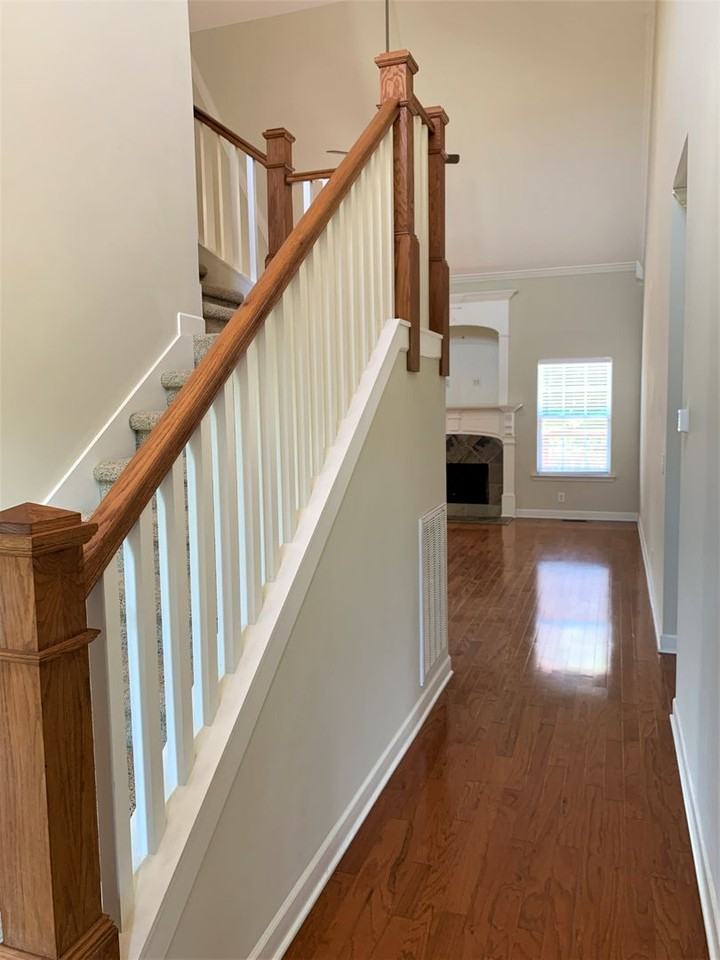 320 Foundry Cir - Photo 4 of 25