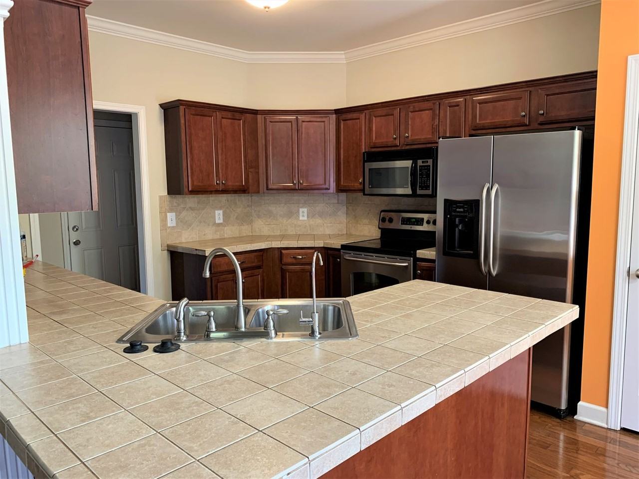 320 Foundry Cir - Photo 7 of 25