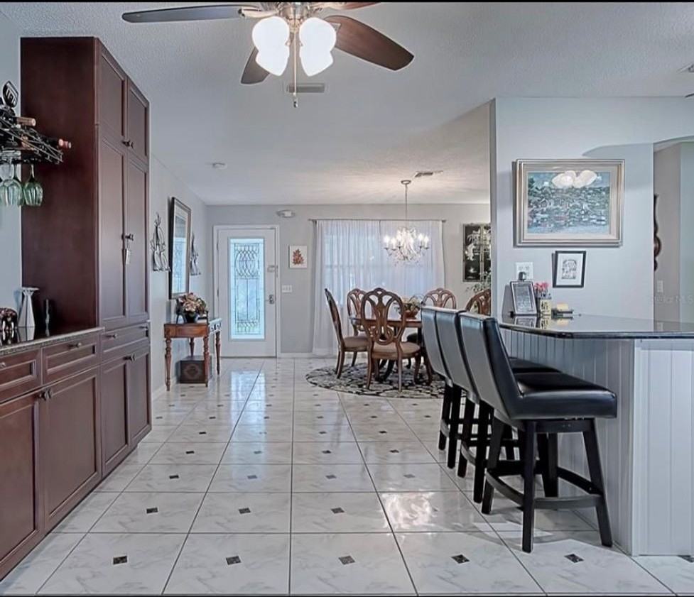 923 Oleander St - Photo 3 of 31