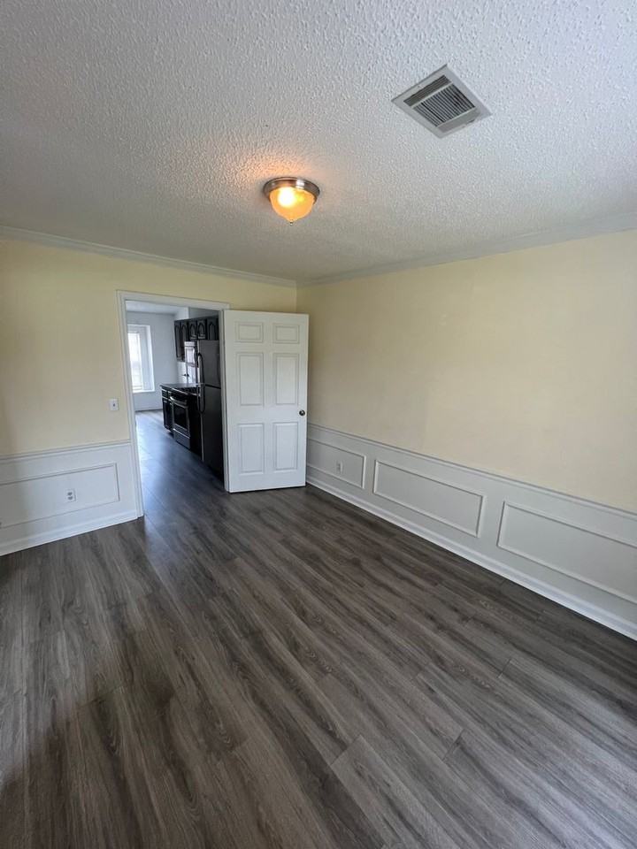 526 Maxwelton Cir - Photo 5 of 18