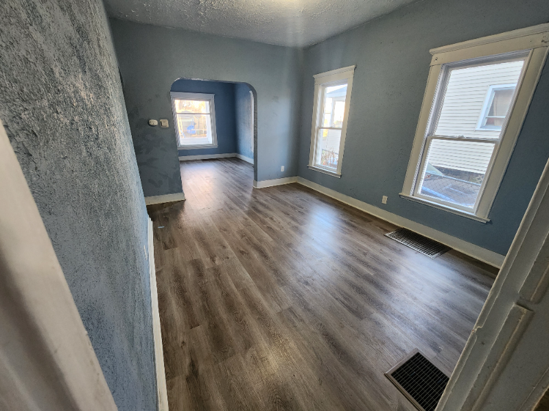 214 E Belmont St #214 - Photo 4 of 22