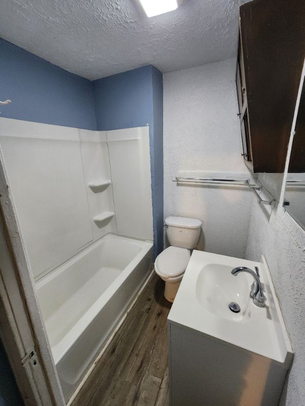 214 E Belmont St #214 - Photo 7 of 22