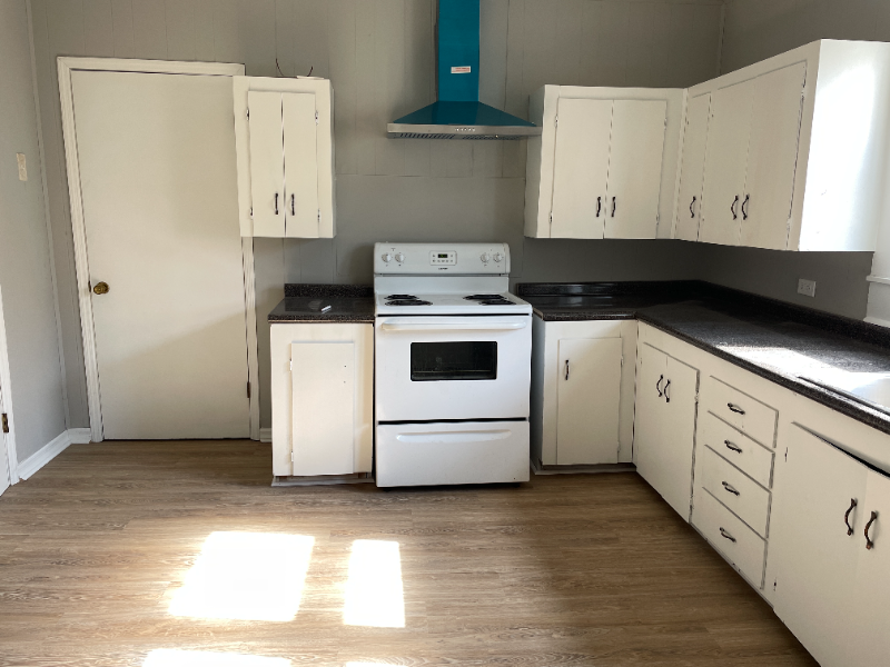 214 Treymore Ave Nw - Photo 2 of 9