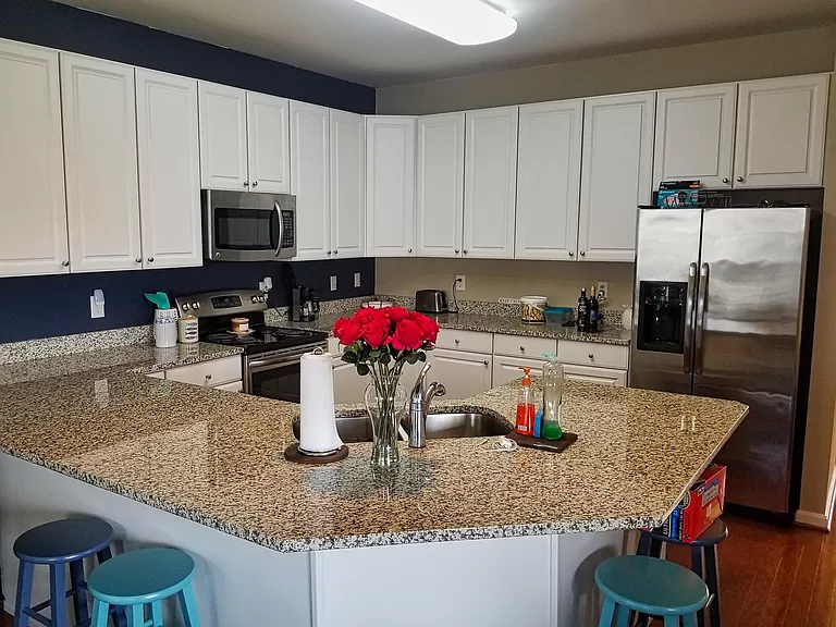 35469 Mercury Dr - Photo 3 of 7