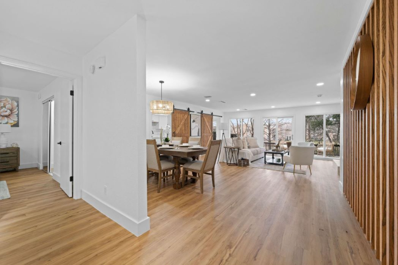 9606 Glenacre - Photo 3 of 34