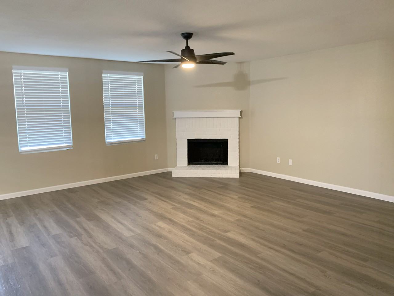 3014 Lake Terrace Dr #NA - Photo 2 of 14