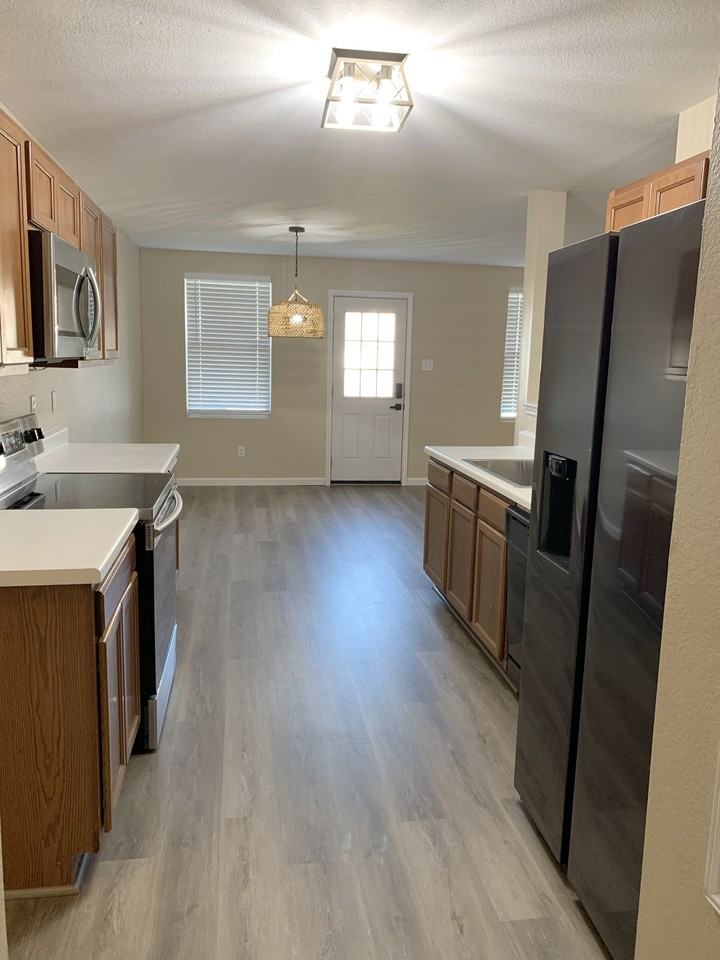 3014 Lake Terrace Dr #NA - Photo 4 of 14