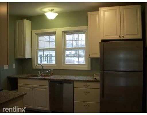 67 Bucklin St - Photo 3 of 7