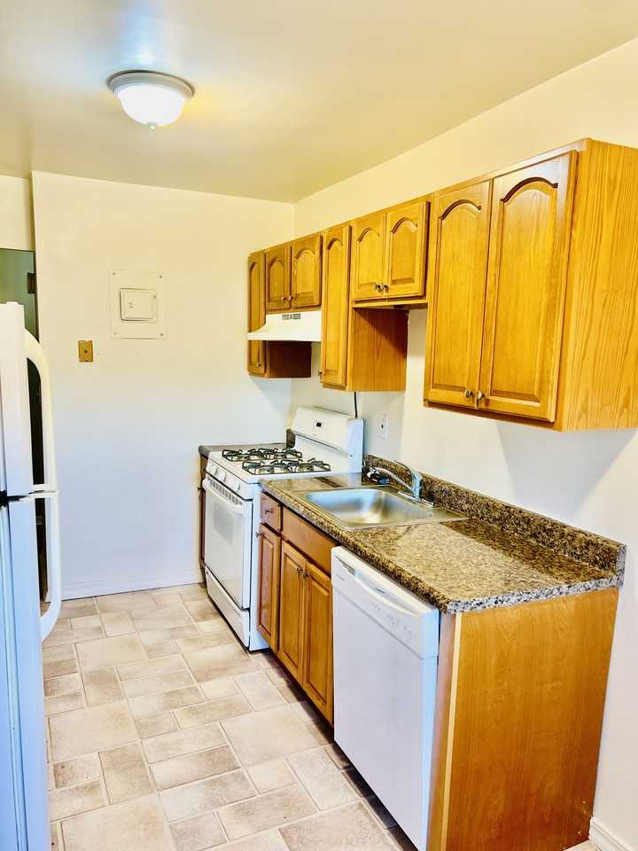 70 Croton Ave #6E - Photo 3 of 10