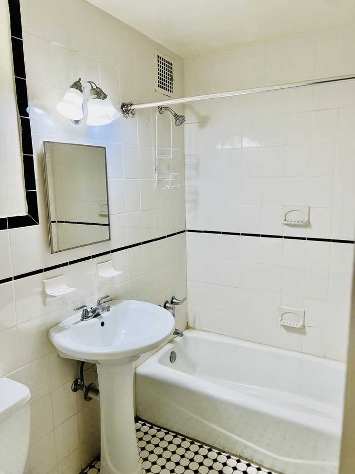 70 Croton Ave #6E - Photo 6 of 10