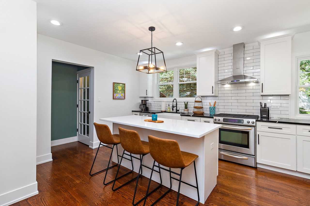 724 Warner Avenue #NA - Photo 7 of 33