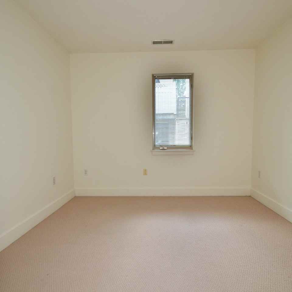 249 Carron St #NA - Photo 4 of 11