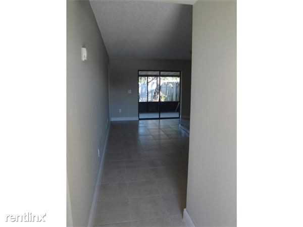 1555 Owl Rd - Photo 3 of 10
