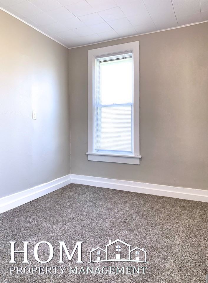 914 N 6th St #1 - Photo 7 of 12