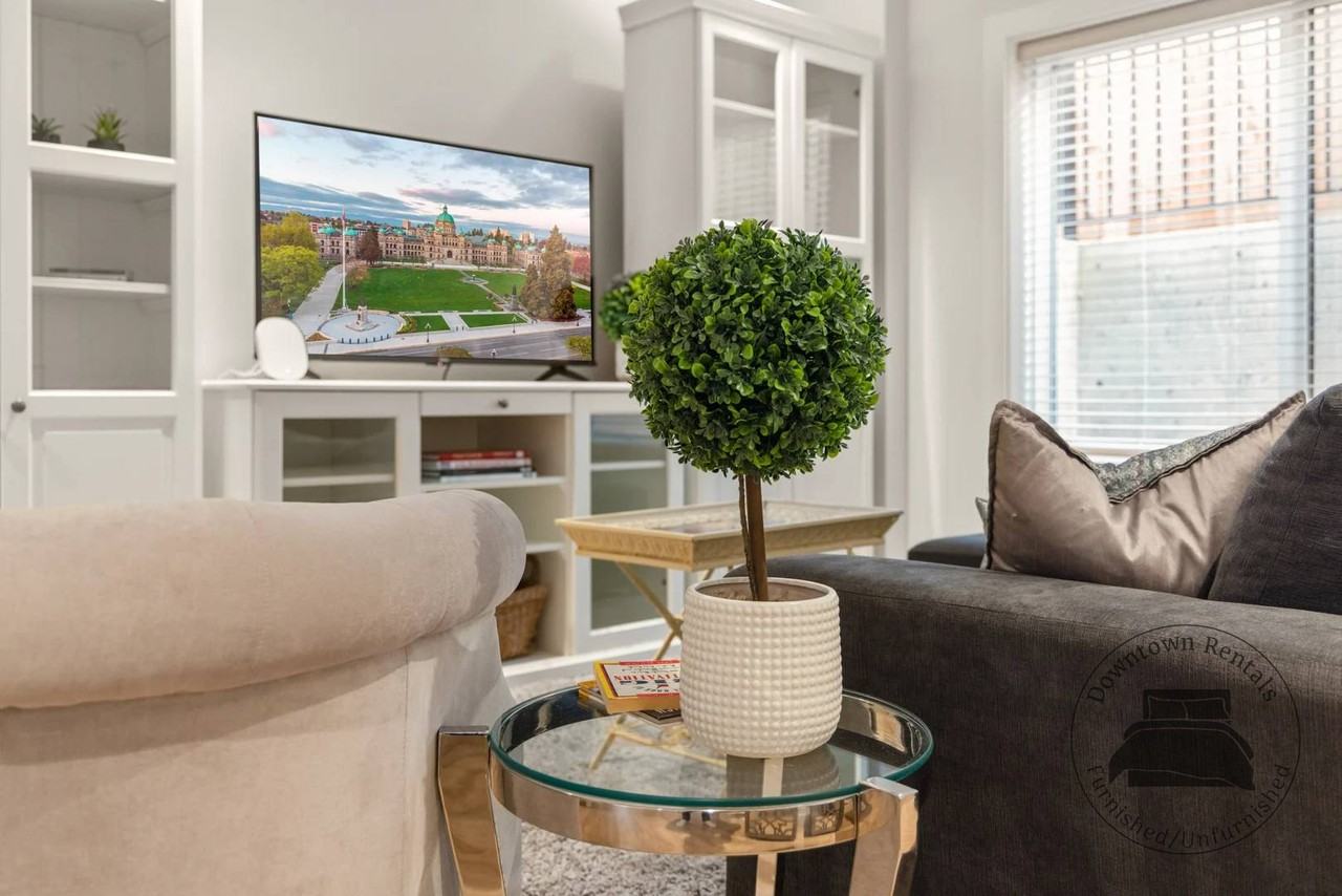 1604 Derby Road - Photo 3 of 5