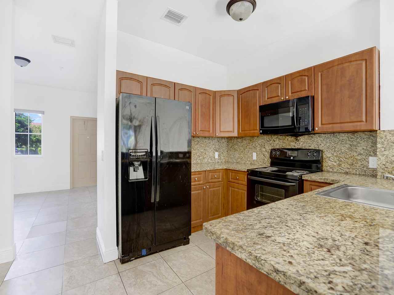 18260 Nw 59th Ave #18260-206 - Photo 5 of 14