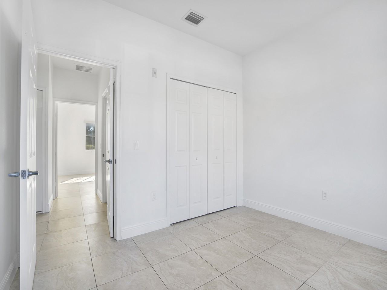 18260 Nw 59th Ave #18260-206 - Photo 7 of 14