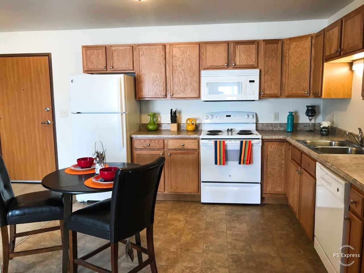 Parkview Apartments - Photo 2 of 9