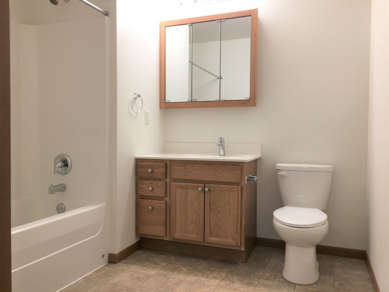 Parkview Apartments - Photo 5 of 9
