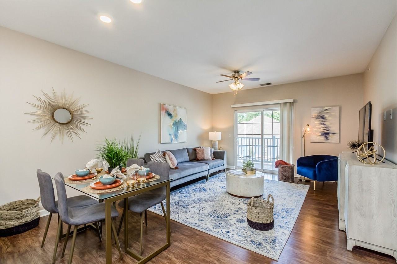 Waters Edge - Photo 4 of 50