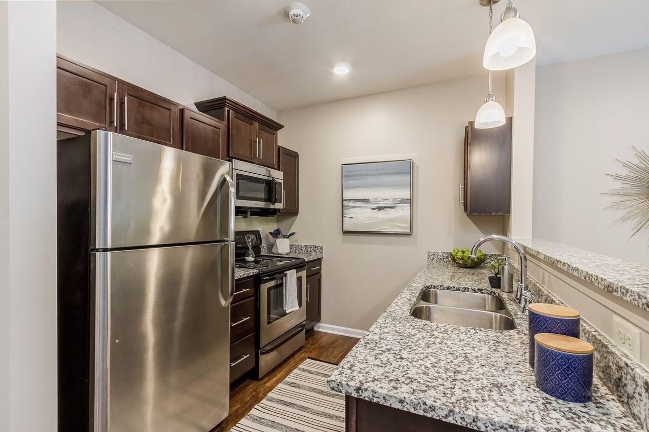 Waters Edge - Photo 5 of 50