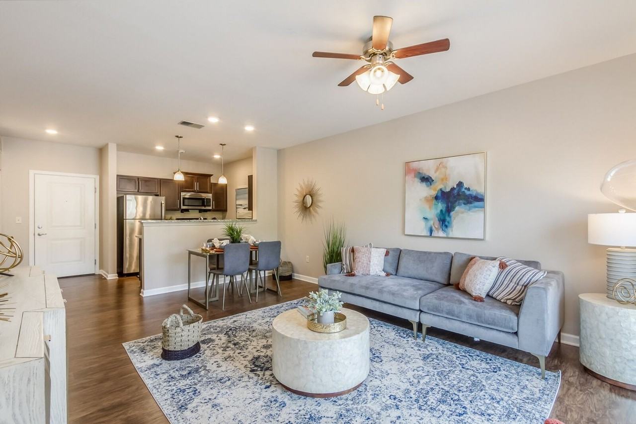 Waters Edge - Photo 7 of 50