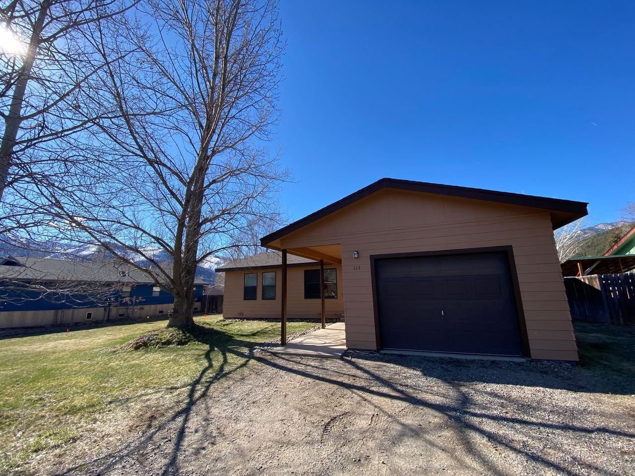 114 Hermosa Cir - Photo 2 of 24