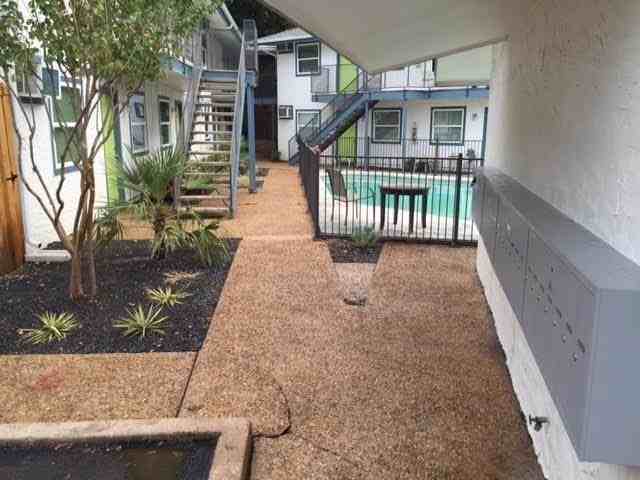 Zilker Capri Apts. - Photo 6 of 32