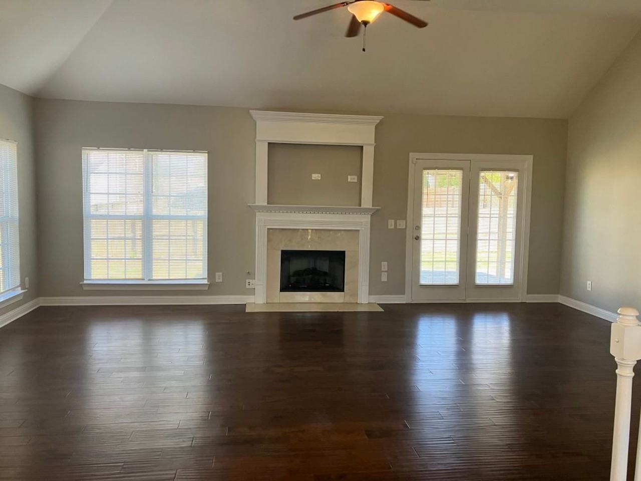 7212 Autumn Crossing Way - Photo 3 of 16